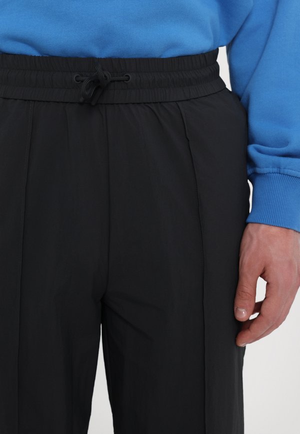 STRAIGHT LEG TRACK PANTS - Tracksuit bottoms3