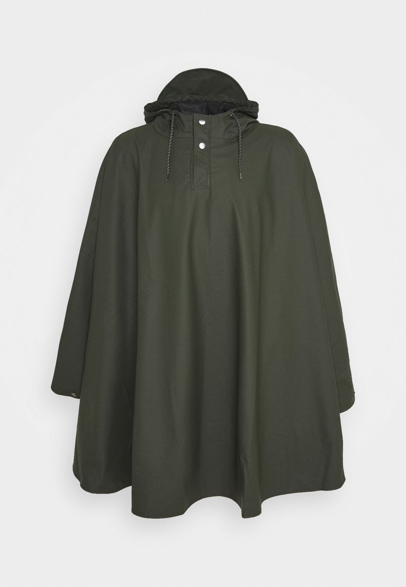Poncho imperméable vert olive avec capuche à cordon de serrage, col boutonné et design large. Texture lisse et ourlet arrondi.