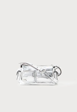 DAKOTA XBODY - Keresztpántos táska - silver-coloured