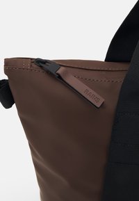 Rains TOTE BAG MINI UNISEX - Shoppingveske - frame