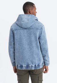 Ombre Chaqueta vaquera - light indigo