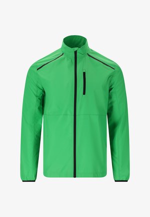Grøn letvægtsjakke med høj krave, fuld frontlynlås, sorte detaljer og lynlås-lomme på brystet. Glat tekstur og moderne design.
