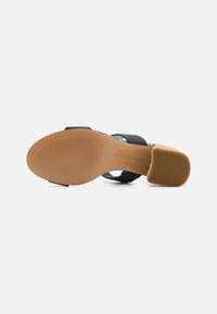 Tommy Hilfiger Slip-ins med hög sula - blue