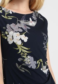 Wallis Pouzdrové šaty - dark blue