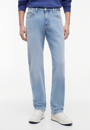 Tommy Jeans RYAN WHISKERED SLIM STRAIGHT LEG JEANS - Slim fit jeans - denim light