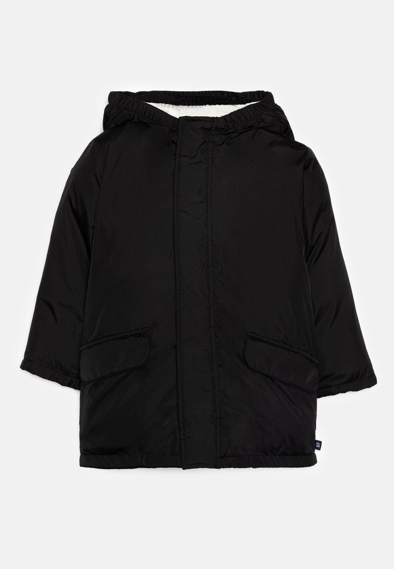Veste noire matelassée avec capuche, poches avant et fermeture éclair dissimulée sur toute la longueur, conçue pour la chaleur et une utilisation en plein air.