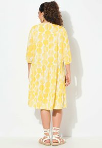 Ulla Popken DOT PRINT FLOUNCE PANEL - Jurk - snow white
