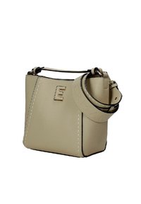 Borsa a tracolla in pelle beige a forma quadrata, con la lettera "E" in rilievo, cuciture a contrasto e una tracolla removibile. Texture liscia e hardware minimal.