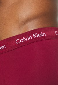 Calvin Klein Underwear LOW RISE TRUNK STRETCH 3 PACK - Cuecas boxer - wave light red/pewter/winterberry