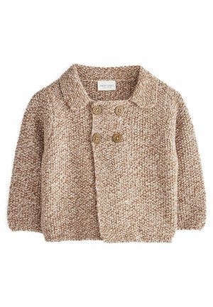 Gestrickte braune Kinderstrickjacke mit einem Kragen, doppelter Knopfleiste und einem strukturierten Muster. Weicher, warmer Stoff, der sich gut zum Übereinandertragen eignet.