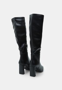 Bata Cizme cu toc - nero