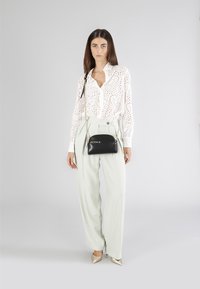CAFèNOIR Borsa a tracolla - black