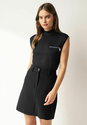 SLEEVELESS SOFT ZIP POCKET REGULAR FIT - Top - black