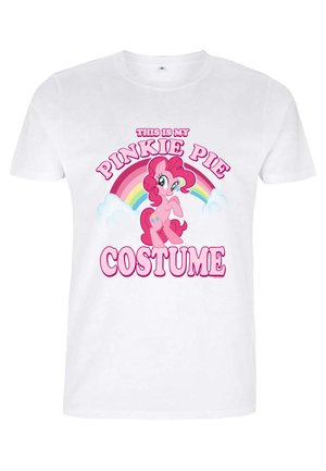 Maglietta in cotone bianca con una grafica di un pony rosa, il testo "Questo è il mio costume di Pinkie Pie" e un arcobaleno sullo sfondo.