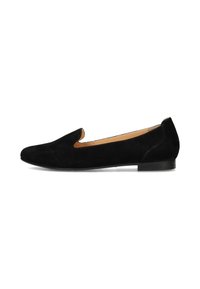Mocassini in suede neri con tacco basso, punta affusolata e un design con ritagli sulla parte superiore. Texture liscia con una silhouette semplice e classica.