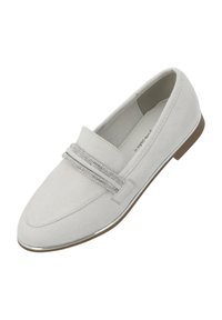 Helle graue Wildleder-Loafer mit einem schlanken Design, das zwei Reihen silberner Strasssteine über einen breiten Riemen und eine niedrige braune Sohle aufweist.