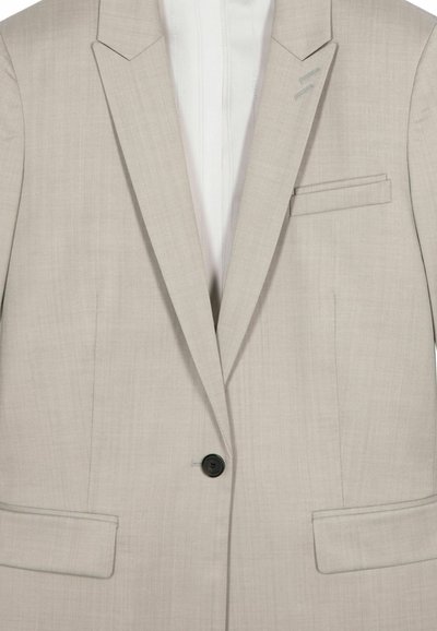 Giacca di colore grigio chiaro con un design strutturato, chiusura a bottone singolo, rever a punta e taschino sul petto. Tessuto dalla texture liscia con un motivo sottile.
