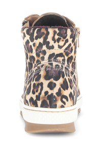 Lepardo-print enkelboots met een gestructureerde suède afwerking, witte zool en zijrits. Kenmerkt contraststiksels en een ronde neus.