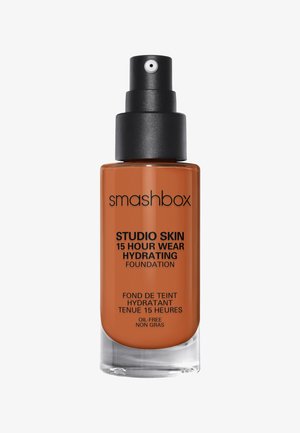 STUDIO SKIN 15 HOUR WEARHYDRATING FOUNDATION - Foundation - 4.15