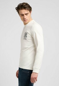 Lee TEE - REGULAR FIT - Long sleeved top - ecru