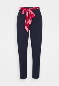 SCARF PLEATED TAPERED - Pantaloni - desert sky