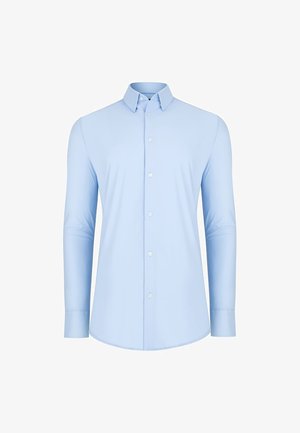 Jasnoniebieska koszula z długim rękawem, zapinana na guziki, zaprojektowana z kołnierzykiem typu spread i gładką teksturą materiału.