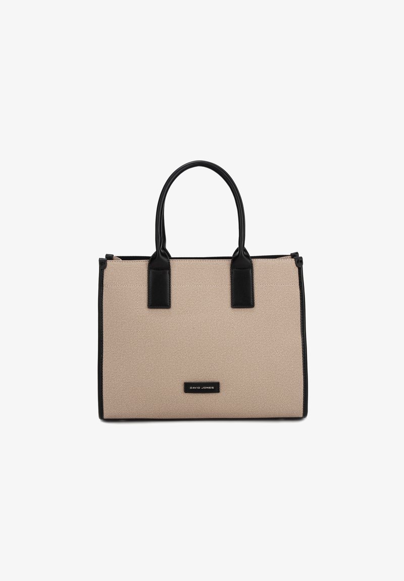 Sac à main rectangulaire beige avec poignées et bords noirs, tissu texturé et petite étiquette frontale avec le nom de la marque.