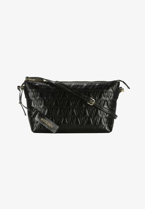 Borsa a tracolla in pelle nera con un motivo in rilievo e accessori in oro. Presenta una chiusura a zip e una tracolla regolabile.