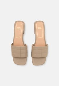 Vero Moda Mules à talons - beige