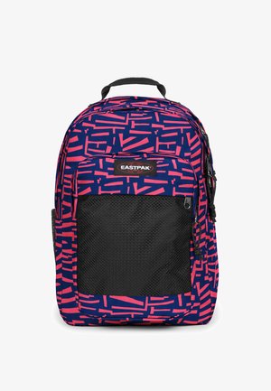 Mochila azul marino con patrones geométricos rosas, con un bolsillo frontal de malla negra, cierre de cremallera y asa superior para un fácil transporte.