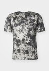 24/7 TEE REG PRINT - Camiseta deportiva - clay grey