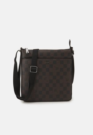 CORTINA PIAZZA MILIAN SHOULDERBAG UNISEX - Cross body bag - seal brown