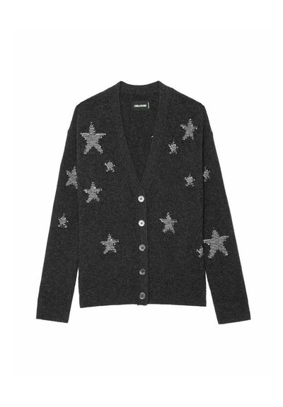 Cardigan gris foncé en tissu tricoté, avec des motifs d'étoiles argentées et un col en V, comportant six boutons devant. Texture et coupe ample.