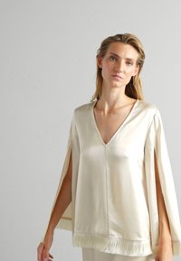 By Malene Birger EXCLUSIVE AVELAS - Pluus - pearl