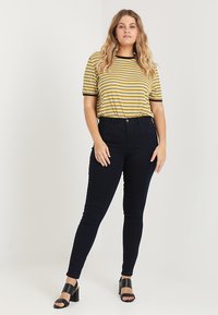 ONLY Carmakoma CARSTORM HW CRY - Jeans Skinny Fit - dark blue denim