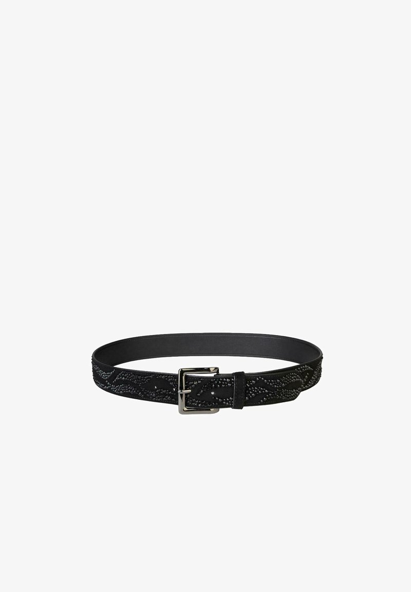Ceinture noire avec un design texturé, des clous décoratifs, une boucle en métal argenté et une finition en cuir lisse.