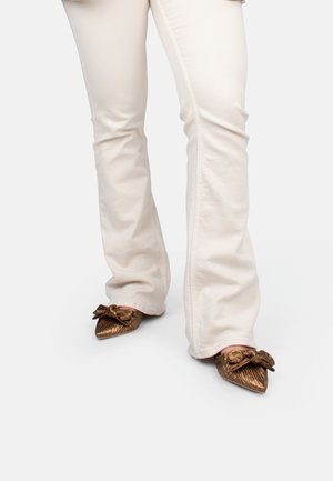 Slingback ballet pumps - gold