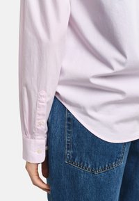 GANT REG  - Camicia - light pink