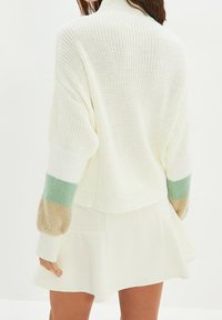 Trendyol Trui - off-white