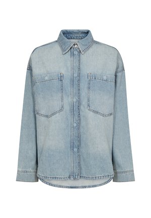 Hellblaue Jeansjacke mit langen Ärmeln, zwei großen vorderen Taschen, einem Kragen und einem Druckknopfverschluss in der Mitte.