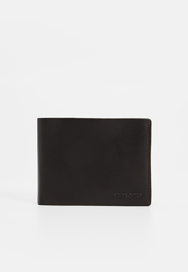 Zwarte leren portemonnee met een gladde textuur, bi-fold ontwerp, reliëflogo en contrasterende stiksels langs de randen. Compact en stijlvol.