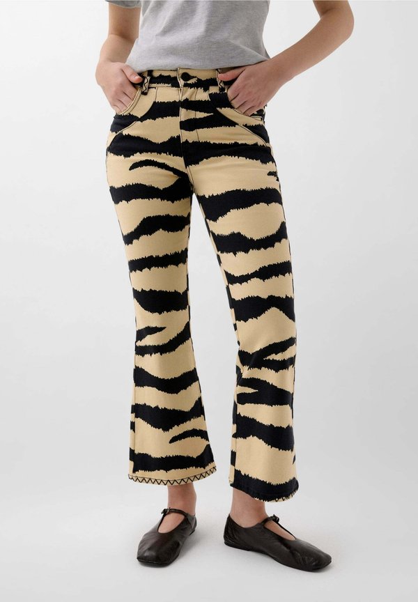 Flared Jeans - animal print