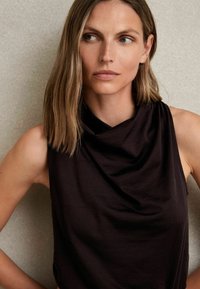 Reiss REGULAR FIT DARLA COWL NECK SLEEVELESS - Top - plum purple