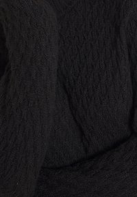 YAS Maglione - black