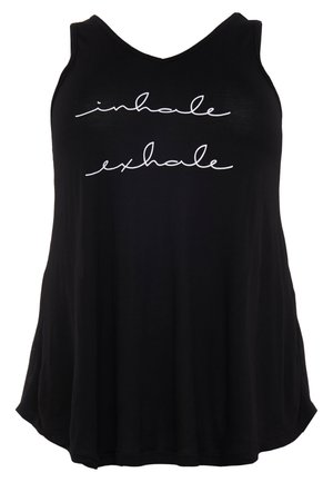Haut sans manches noir avec un texte en cursive blanche disant "inhale" et "exhale" sur le devant, coupe ample avec légère évasement à l'ourlet.
