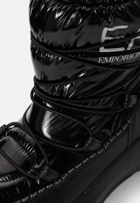 EA7 Emporio Armani LACES UNISEX - Botins de atacadores - black