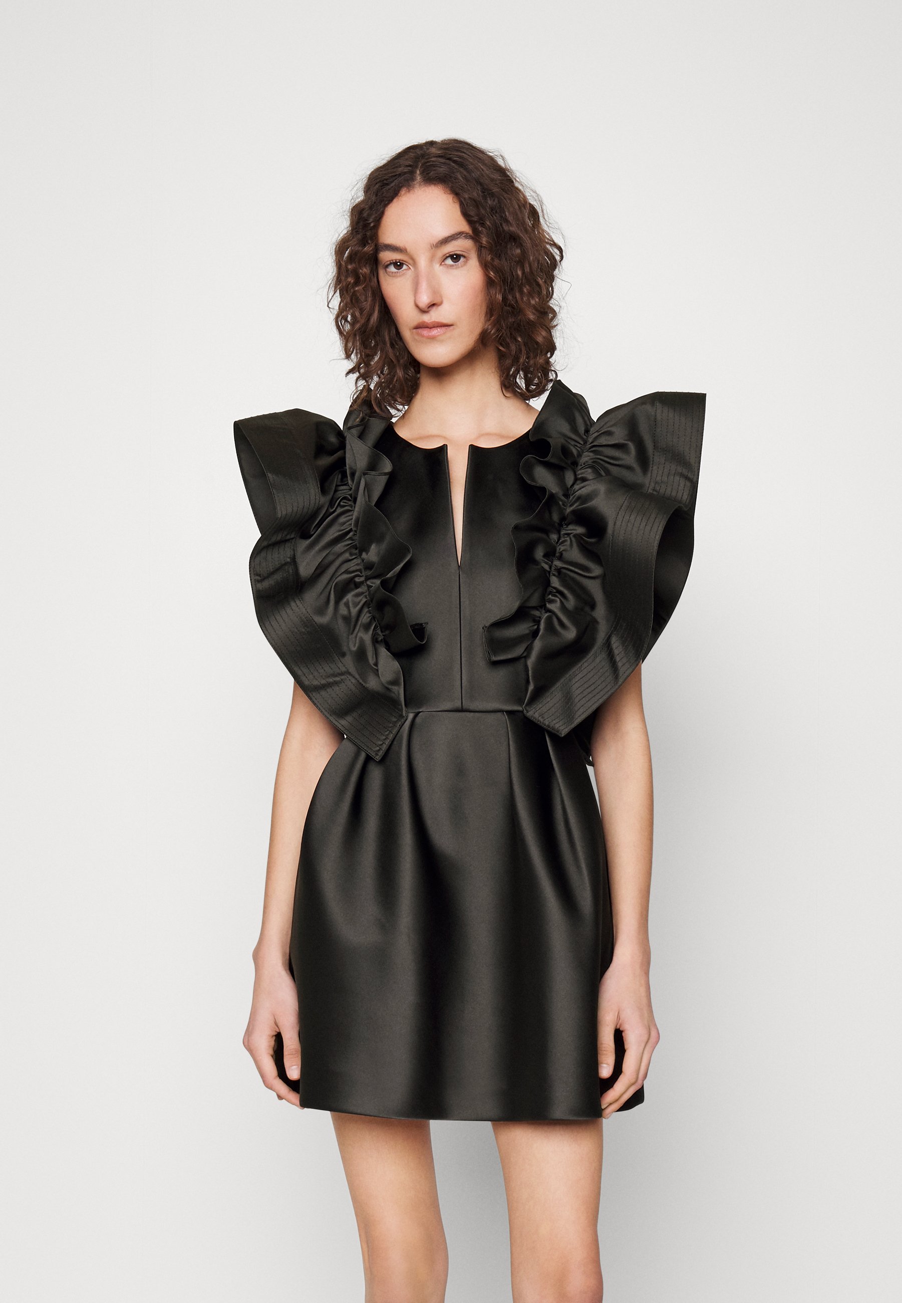 Robe Soirée Dentelle ONLY Shira Lace Dress - Noir, Taille 40, Manches Courtes - Neuf Avec étiquettes