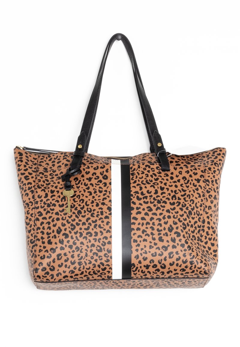 Brun leopardprint tote bag med sorte og hvide lodrette striber, sorte håndtag og et lille gyldent nøglecharms hæftet nær toppen.