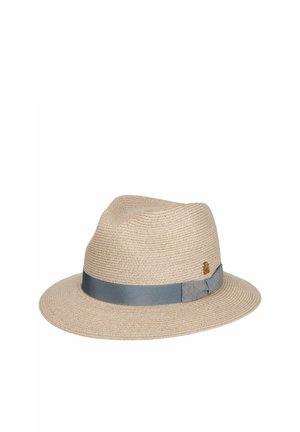 Hellbeiger gewebter Fedora-Hut mit breiter Krempe und einem grauen Band mit einer kleinen dekorativen Schleife an der Seite.