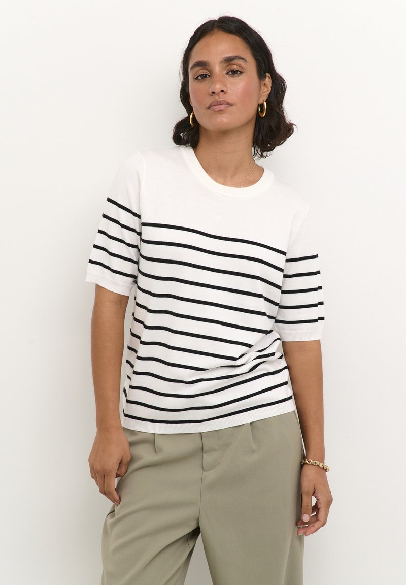 Kaffe - LIZZA NARROW STRIPED   - T-Shirt print - chalk   black stripe, Vergrößern